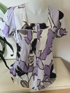 A.N.A Lavender and White Floral Square-Neck Button-Front Blouse